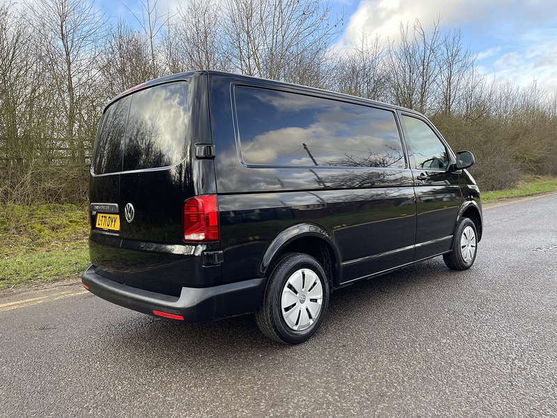 Volkswagen Transporter 2.0 TDI T28 Startline FWD SWB Euro 6 (s/s) 5dr - U557