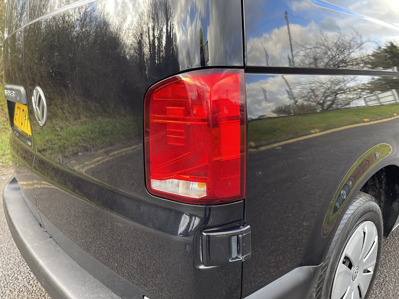 Volkswagen Transporter 2.0 TDI T28 Startline FWD SWB Euro 6 (s/s) 5dr - U557