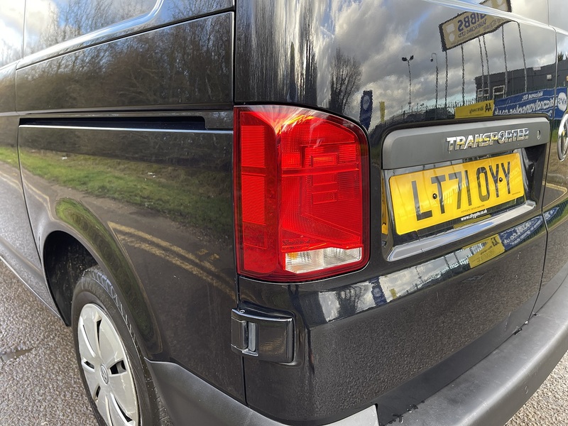 Volkswagen Transporter 2.0 TDI T28 Startline FWD SWB Euro 6 (s/s) 5dr - U557