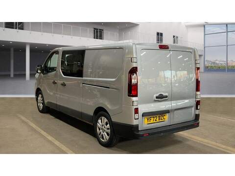 Renault Trafic 2.0 dCi Blue LL30 Sport Crew Van L2 H1 Euro 6 (s/s) 6dr - U560