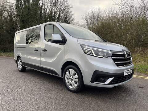 Renault Trafic 2.0 dCi Blue LL30 Sport Crew Van L2 H1 Euro 6 (s/s) 6dr - U560