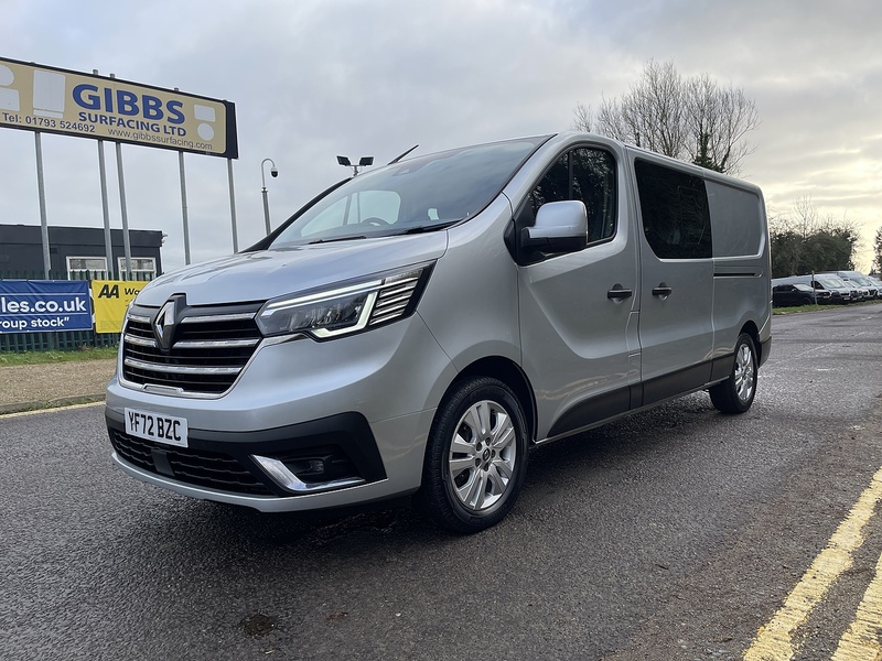 Renault Trafic 2.0 dCi Blue LL30 Sport Crew Van L2 H1 Euro 6 (s/s) 6dr - U560