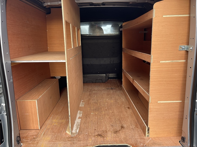 Renault Trafic 2.0 dCi Blue LL30 Sport Crew Van L2 H1 Euro 6 (s/s) 6dr - U560