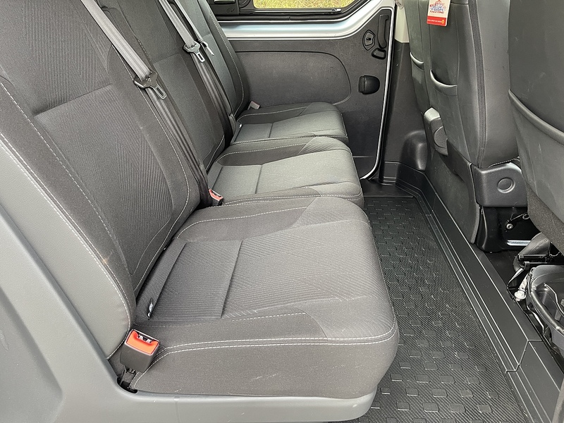 Renault Trafic 2.0 dCi Blue LL30 Sport Crew Van L2 H1 Euro 6 (s/s) 6dr - U560