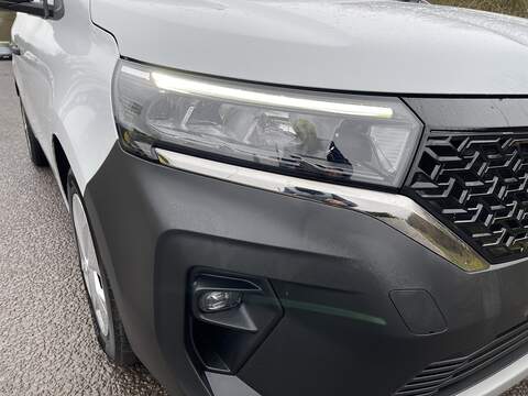 Nissan Townstar 45kWh Acenta Auto L1 6dr - U563