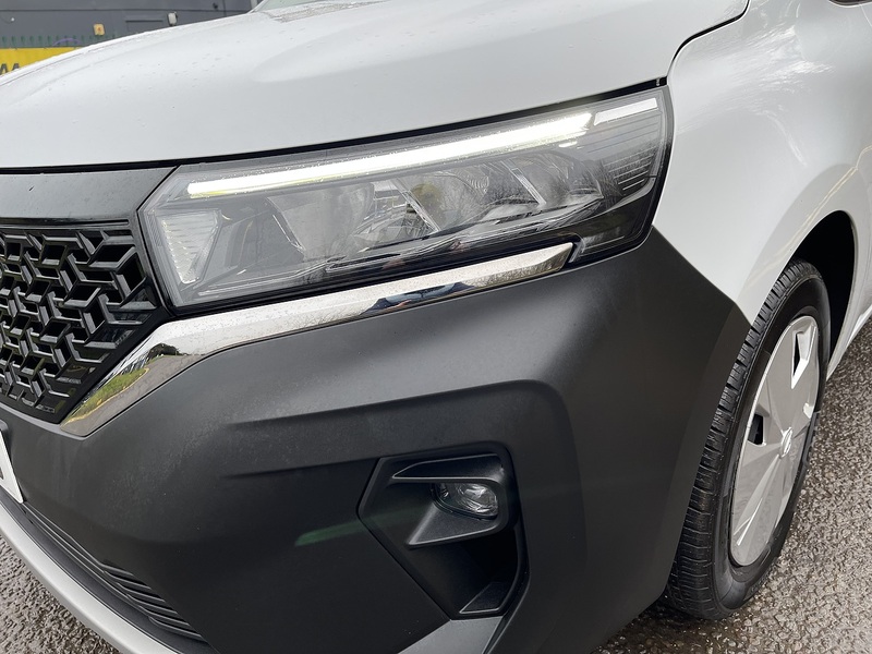 Nissan Townstar 45kWh Acenta Auto L1 6dr - U563