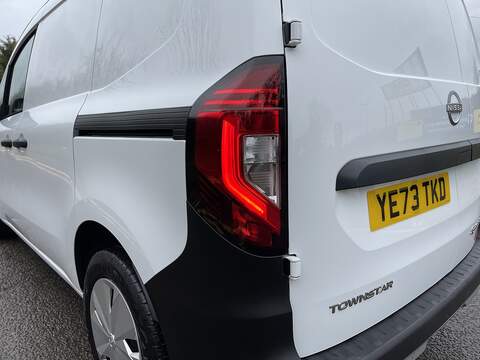 Nissan Townstar 45kWh Acenta Auto L1 6dr - U563