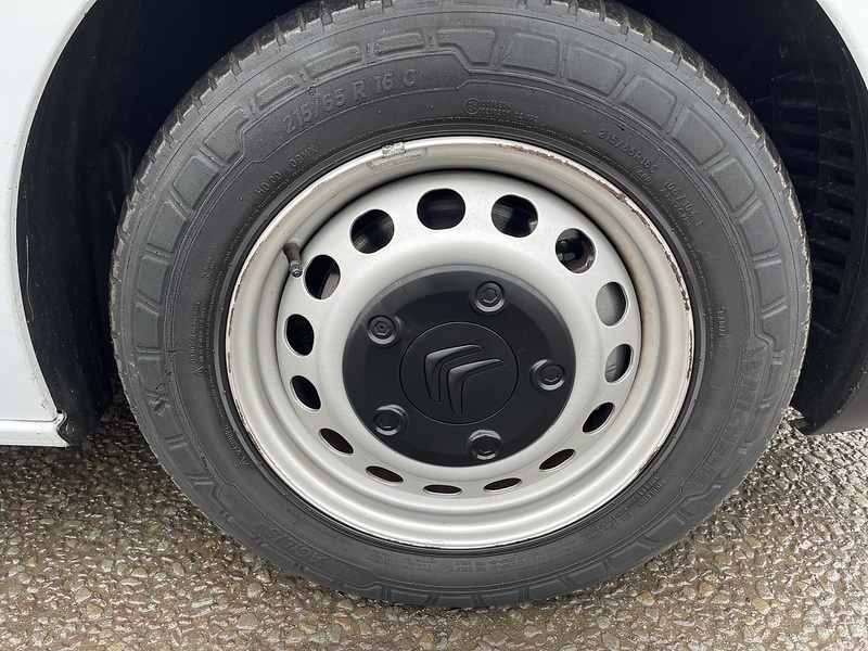 Citroen e-Dispatch e 1000 75kWh Enterprise Pro M Auto MWB 6dr (7.4kW Charger) - U565