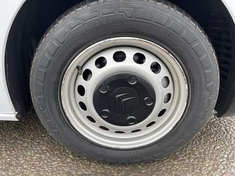 Citroen e-Dispatch e 1000 75kWh Enterprise Pro M Auto MWB 6dr (7.4kW Charger) - U565