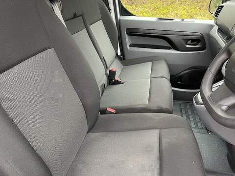 Citroen e-Dispatch e 1000 75kWh Enterprise Pro M Auto MWB 6dr (7.4kW Charger) - U565