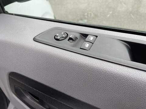 Citroen e-Dispatch e 1000 75kWh Enterprise Pro M Auto MWB 6dr (7.4kW Charger) - U565