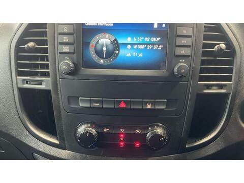 Mercedes-Benz eVito 116 e 66kWh Progressive Auto FWD L2 6dr (LWB) - U574