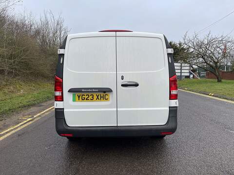 Mercedes-Benz eVito 116 e 66kWh Progressive Auto FWD L2 6dr (LWB) - U574