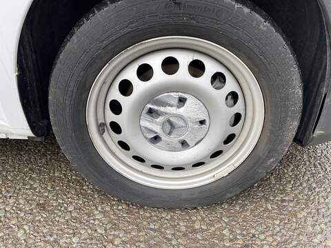 Mercedes-Benz eVito 116 e 66kWh Progressive Auto FWD L2 6dr (LWB) - U574