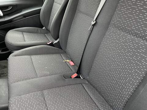 Mercedes-Benz eVito 116 e 66kWh Progressive Auto FWD L2 6dr (LWB) - U574