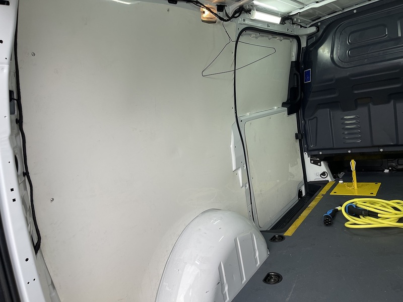 Mercedes-Benz eVito 116 e 66kWh Progressive Auto FWD L2 6dr (LWB) - U574