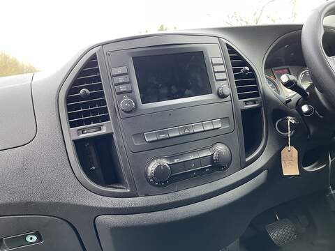 Mercedes-Benz eVito 116 e 66kWh Progressive Auto FWD L2 6dr (LWB) - U574