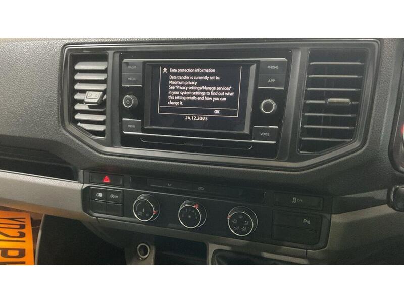 Volkswagen Crafter 2.0 TDI CR35 Trendline FWD LWB High Roof Euro 6 (s/s) 5dr - U575