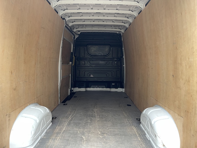Volkswagen Crafter 2.0 TDI CR35 Trendline FWD LWB High Roof Euro 6 (s/s) 5dr - U576
