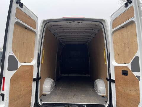 Volkswagen Crafter 2.0 TDI CR35 Trendline FWD LWB High Roof Euro 6 (s/s) 5dr - U576