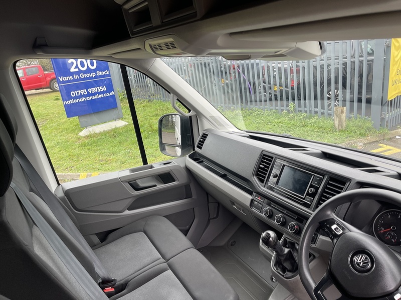 Volkswagen Crafter 2.0 TDI CR35 Trendline FWD LWB High Roof Euro 6 (s/s) 5dr - U576