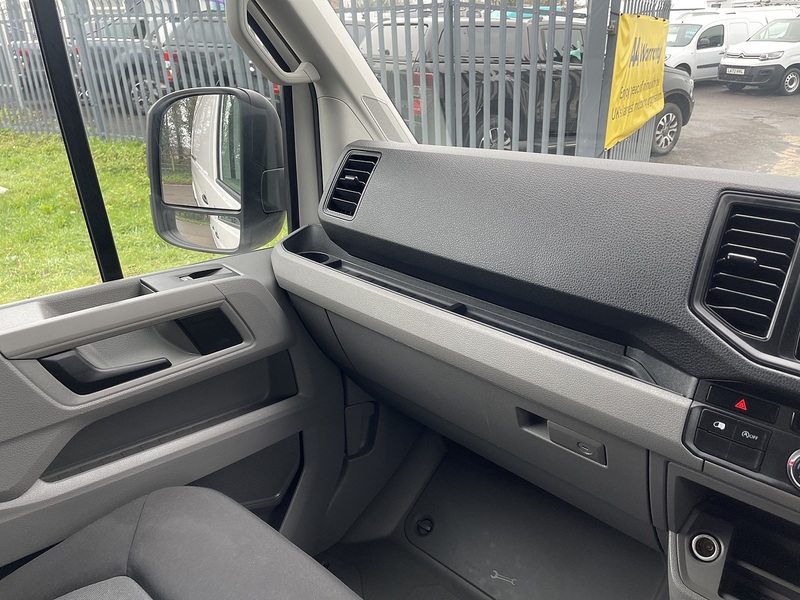 Volkswagen Crafter 2.0 TDI CR35 Trendline FWD LWB High Roof Euro 6 (s/s) 5dr - U576