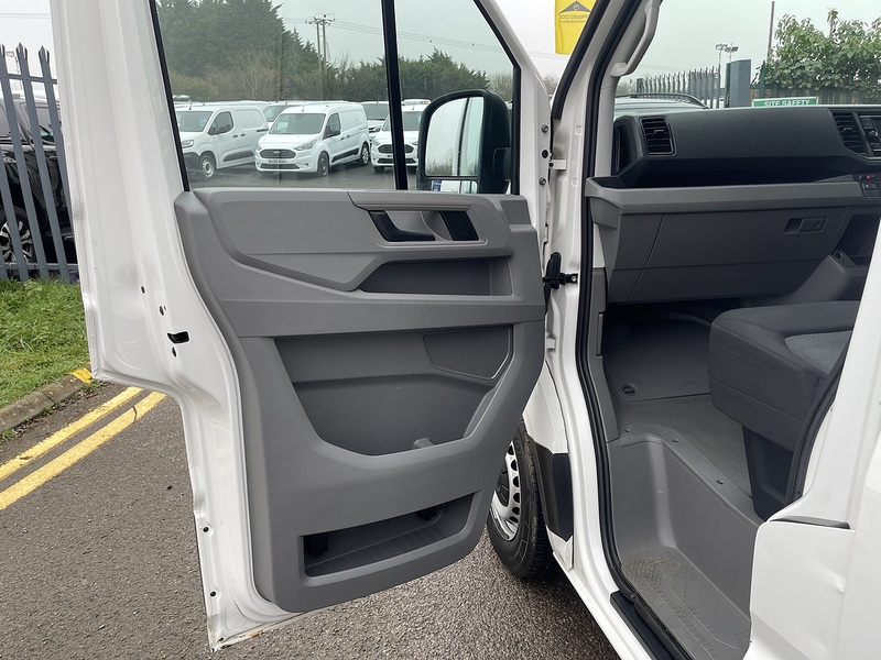 Volkswagen Crafter 2.0 TDI CR35 Trendline FWD LWB High Roof Euro 6 (s/s) 5dr - U576