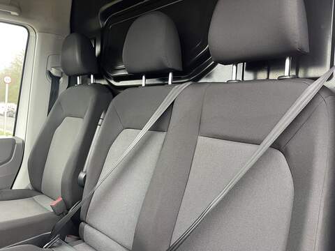 Volkswagen Crafter 2.0 TDI CR35 Trendline FWD LWB High Roof Euro 6 (s/s) 5dr - U576