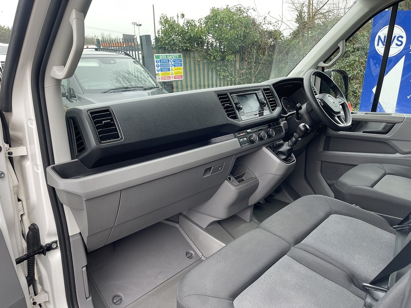 Volkswagen Crafter 2.0 TDI CR35 Trendline FWD LWB High Roof Euro 6 (s/s) 5dr - U576