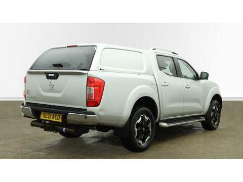 Nissan Navara 2.3 dCi Tekna Auto 4WD Euro 6 4dr - U580