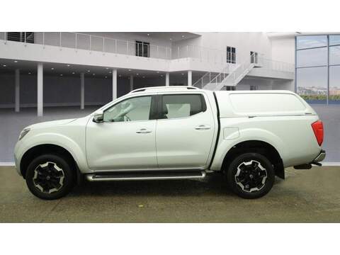 Nissan Navara 2.3 dCi Tekna Auto 4WD Euro 6 4dr - U580