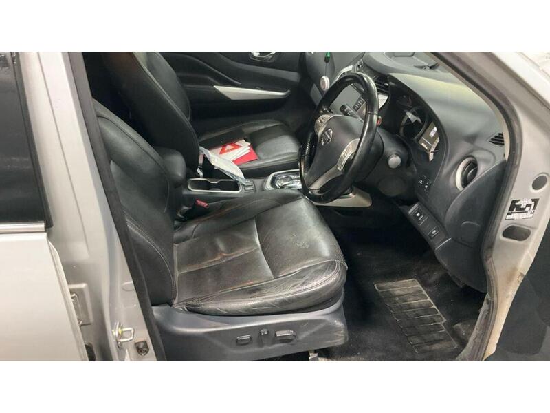 Nissan Navara 2.3 dCi Tekna Auto 4WD Euro 6 4dr - U580
