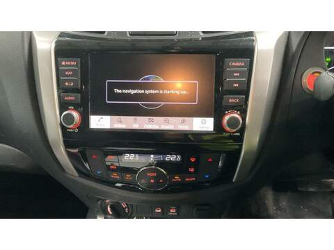 Nissan Navara 2.3 dCi Tekna Auto 4WD Euro 6 4dr - U580