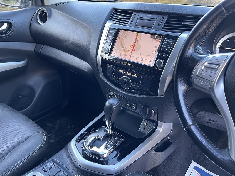 Nissan Navara 2.3 dCi Tekna Auto 4WD Euro 6 4dr - U580