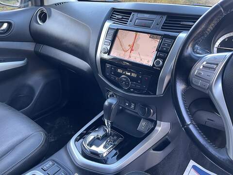 Nissan Navara 2.3 dCi Tekna Auto 4WD Euro 6 4dr - U580