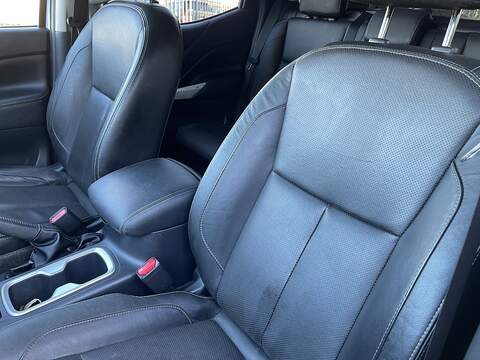 Nissan Navara 2.3 dCi Tekna Auto 4WD Euro 6 4dr - U580