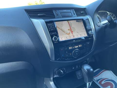 Nissan Navara 2.3 dCi Tekna Auto 4WD Euro 6 4dr - U580