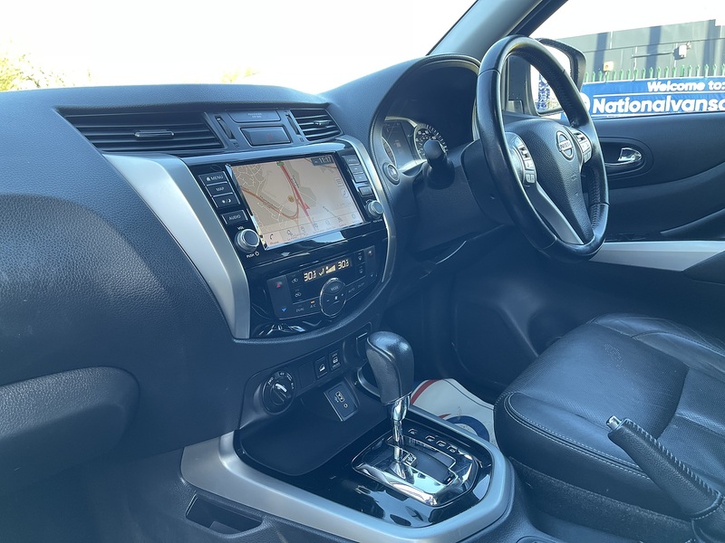 Nissan Navara 2.3 dCi Tekna Auto 4WD Euro 6 4dr - U580