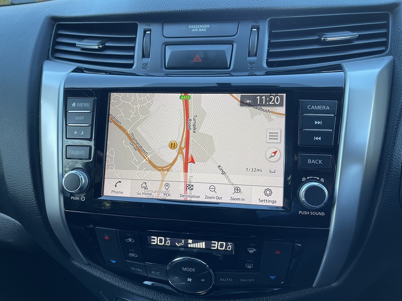 Nissan Navara 2.3 dCi Tekna Auto 4WD Euro 6 4dr - U580