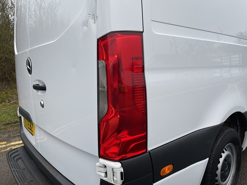 Mercedes-Benz Sprinter 2.0 315 CDI Progressive RWD L2 H2 Euro 6 (s/s) 5dr - U583