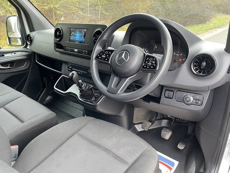 Mercedes-Benz Sprinter 2.0 315 CDI Progressive RWD L2 H2 Euro 6 (s/s) 5dr - U583