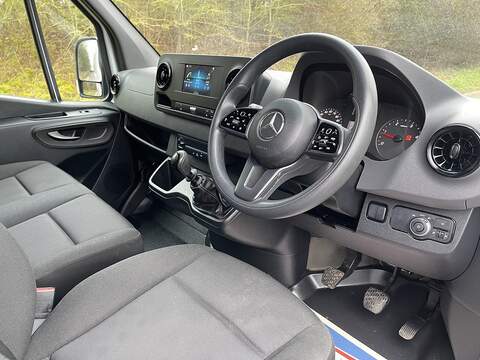 Mercedes-Benz Sprinter 2.0 315 CDI Progressive RWD L2 H2 Euro 6 (s/s) 5dr - U583