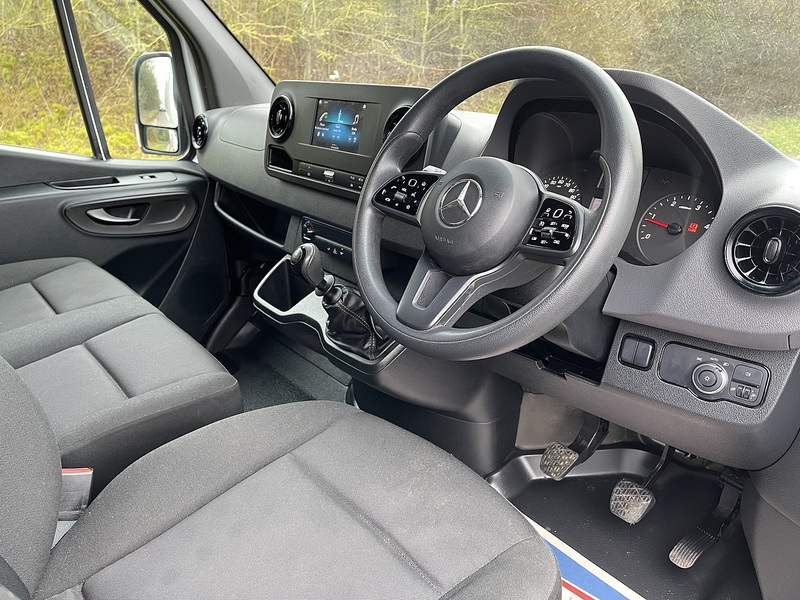 Mercedes-Benz Sprinter 2.0 315 CDI Progressive RWD L2 H2 Euro 6 (s/s) 5dr - U583