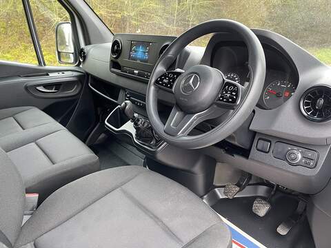 Mercedes-Benz Sprinter 2.0 315 CDI Progressive RWD L2 H2 Euro 6 (s/s) 5dr - U583