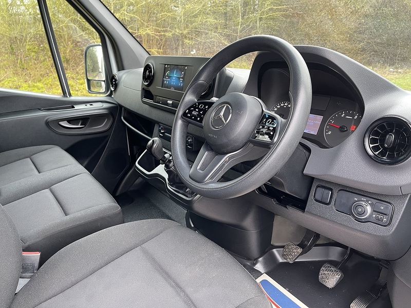 Mercedes-Benz Sprinter 2.0 315 CDI Progressive RWD L2 H2 Euro 6 (s/s) 5dr - U583
