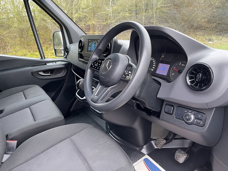 Mercedes-Benz Sprinter 2.0 315 CDI Progressive RWD L2 H2 Euro 6 (s/s) 5dr - U583
