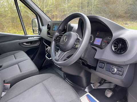 Mercedes-Benz Sprinter 2.0 315 CDI Progressive RWD L2 H2 Euro 6 (s/s) 5dr - U583