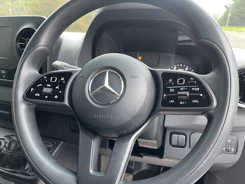 Mercedes-Benz Sprinter 2.0 315 CDI Progressive RWD L2 H2 Euro 6 (s/s) 5dr - U583