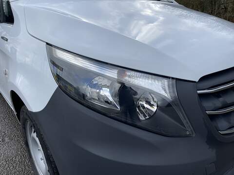 Mercedes-Benz eVito 114 e 41kWh Progressive Auto FWD L2 6dr (LWB) - U584