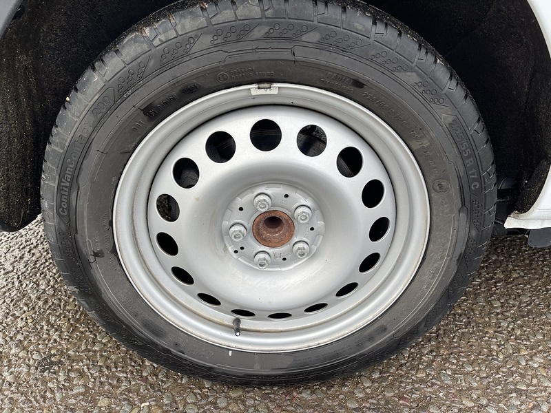 Mercedes-Benz eVito 114 e 41kWh Progressive Auto FWD L2 6dr (LWB) - U584